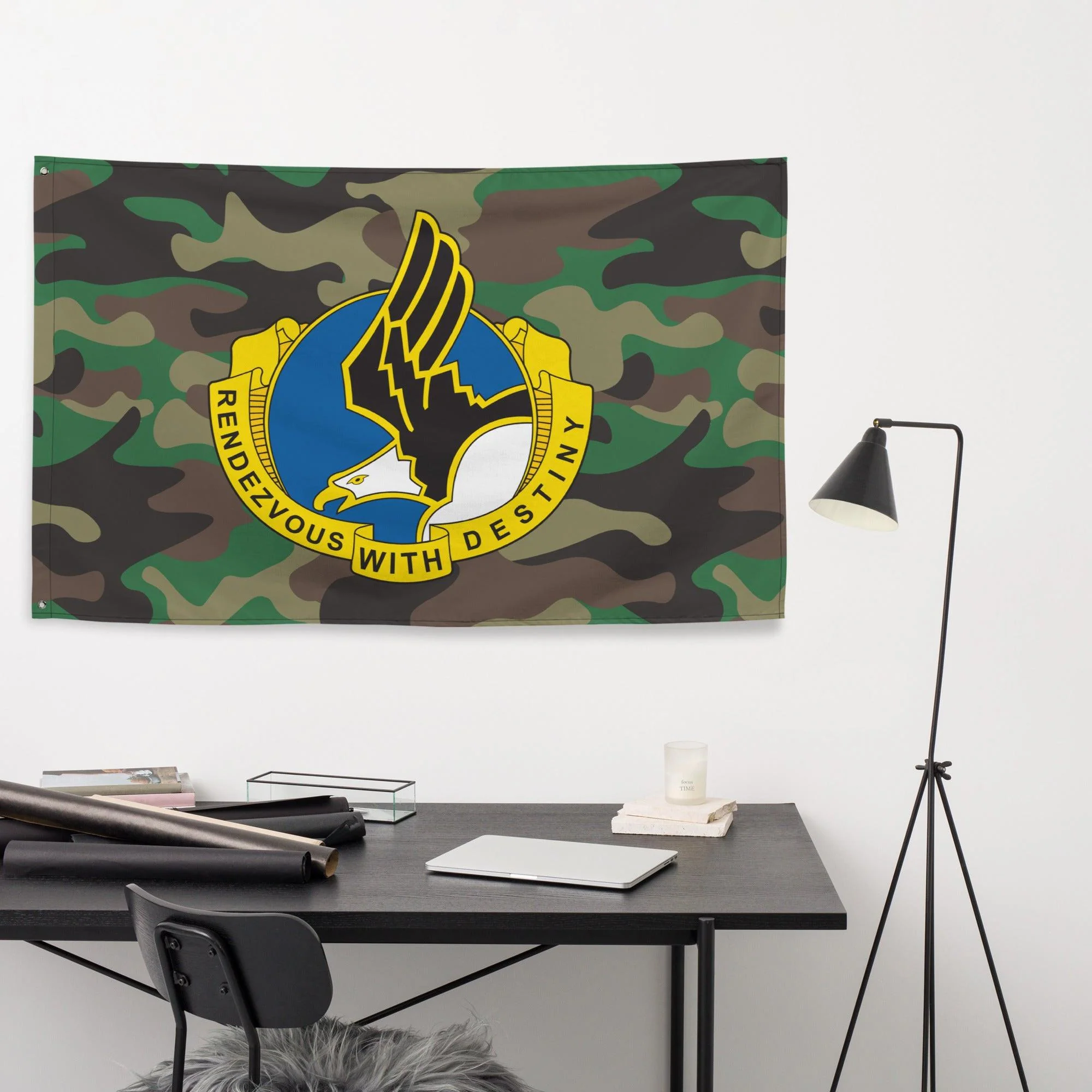 101st Airborne Division Insignia M81 Camo Flag - Image 2