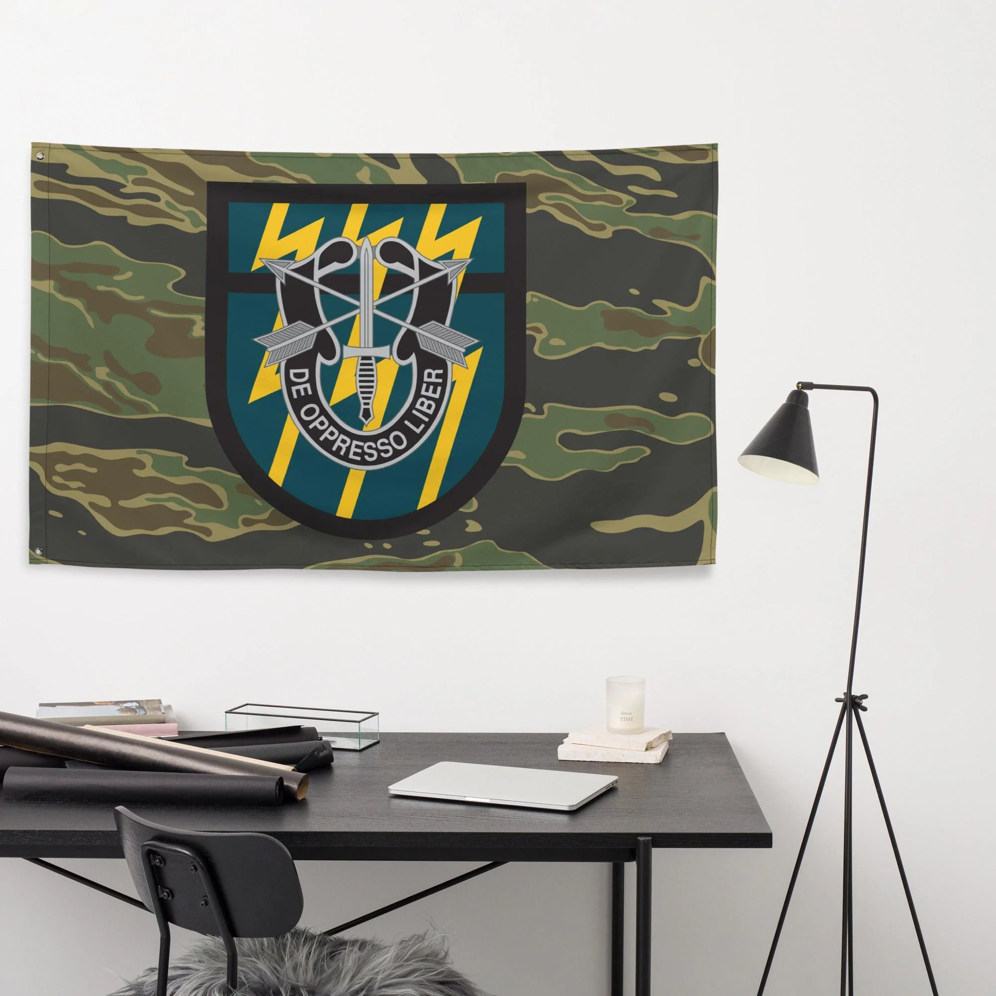 12th Special Forces Group (12th SFG) Tiger Stripe Camo Flag - Image 2