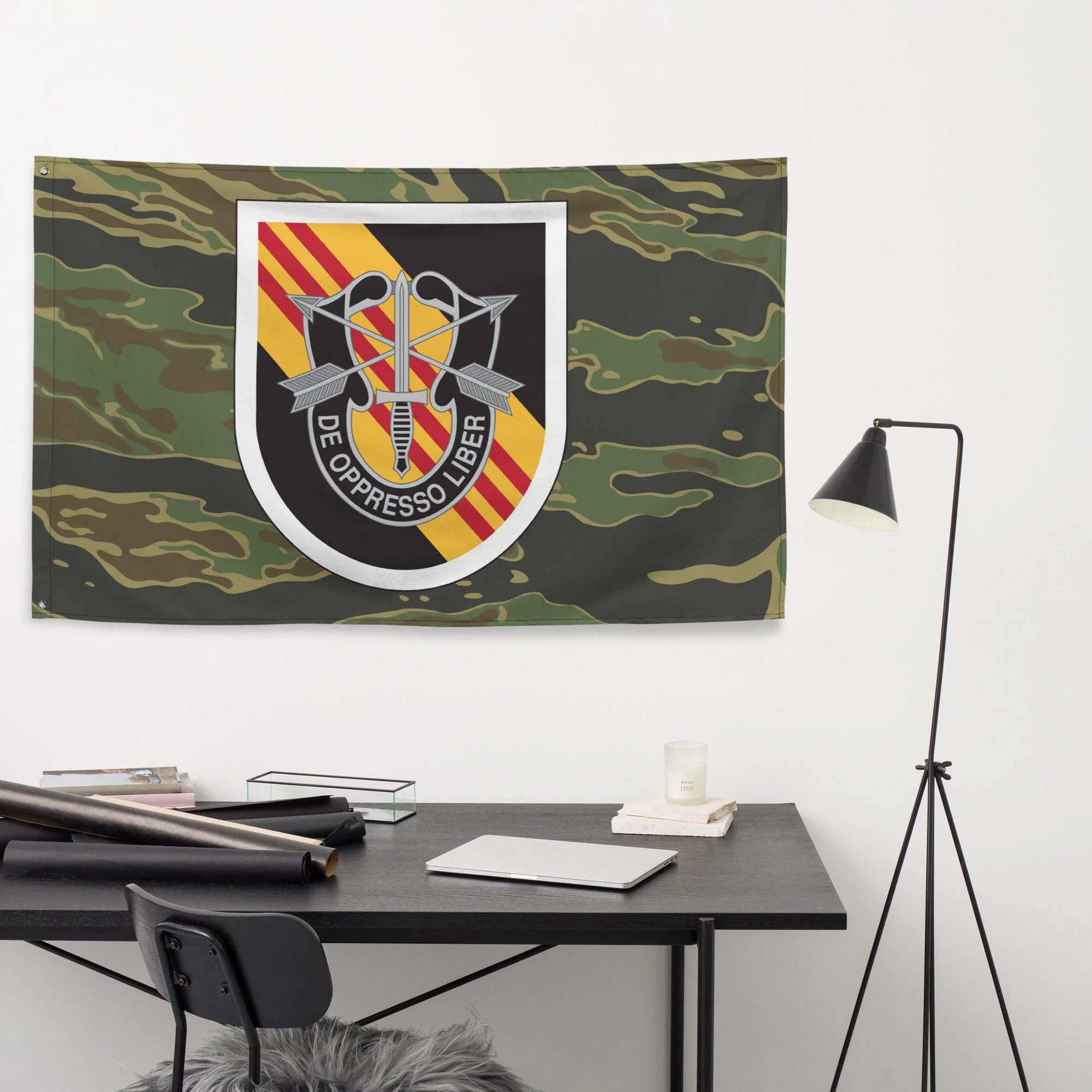 5th Special Forces Group (5th SFG) Tiger Stripe Camo Flag - Image 2