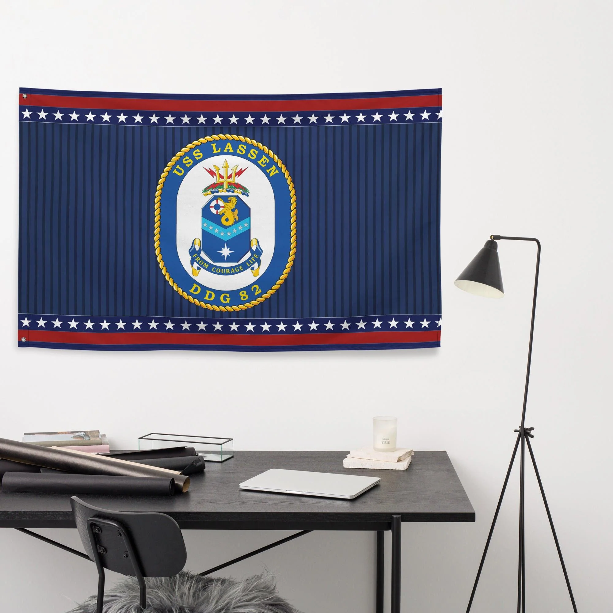 Patriotic USS Lassen (DDG-82) Ship's Crest Wall Flag - Image 3
